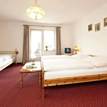 Hostel 2962 -